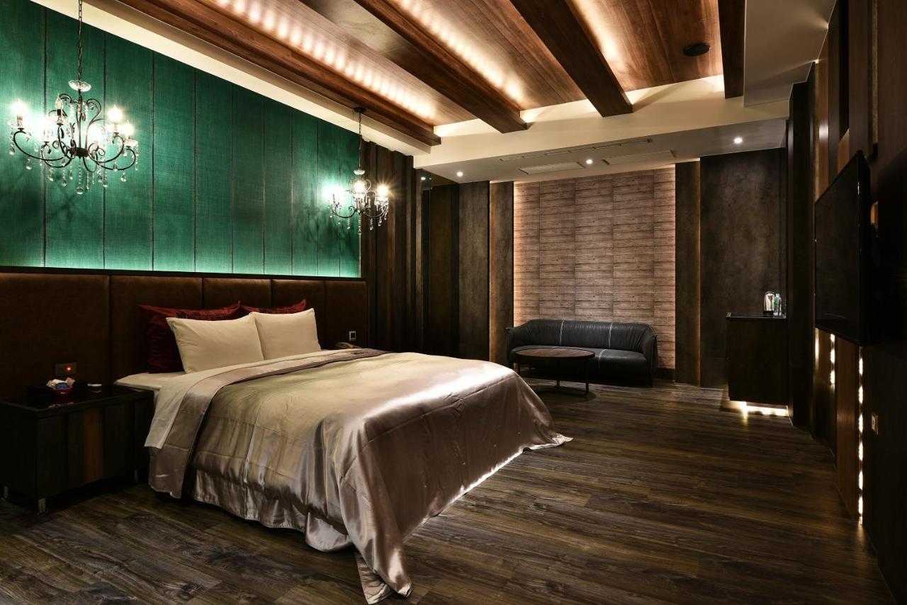 Venice Motel Ταϊχούνγκ Εξωτερικό φωτογραφία